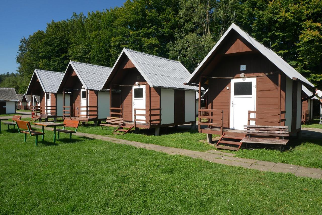 Camping Roznov รอชนอฟ ป็อด ราดโฮชติเย็ม ภายนอก รูปภาพ