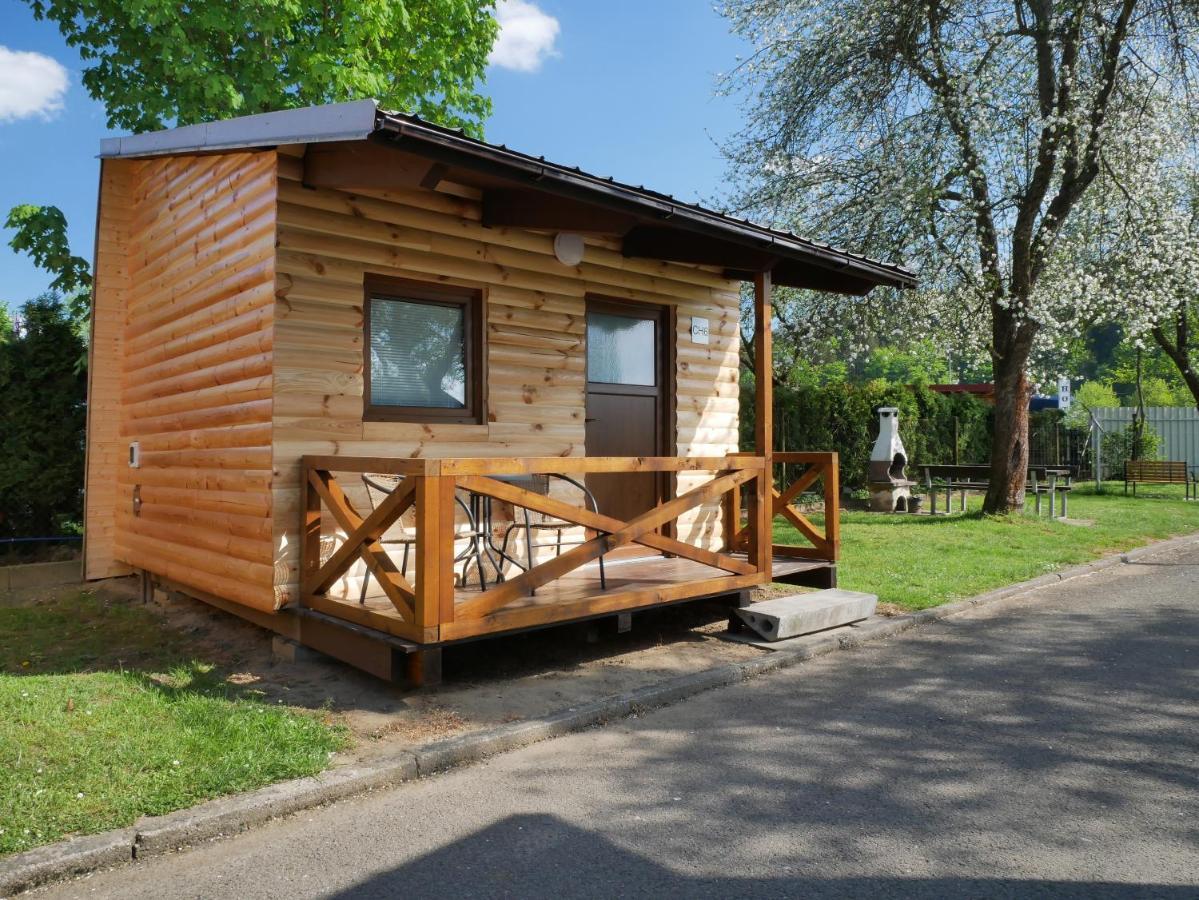 Camping Roznov รอชนอฟ ป็อด ราดโฮชติเย็ม ภายนอก รูปภาพ