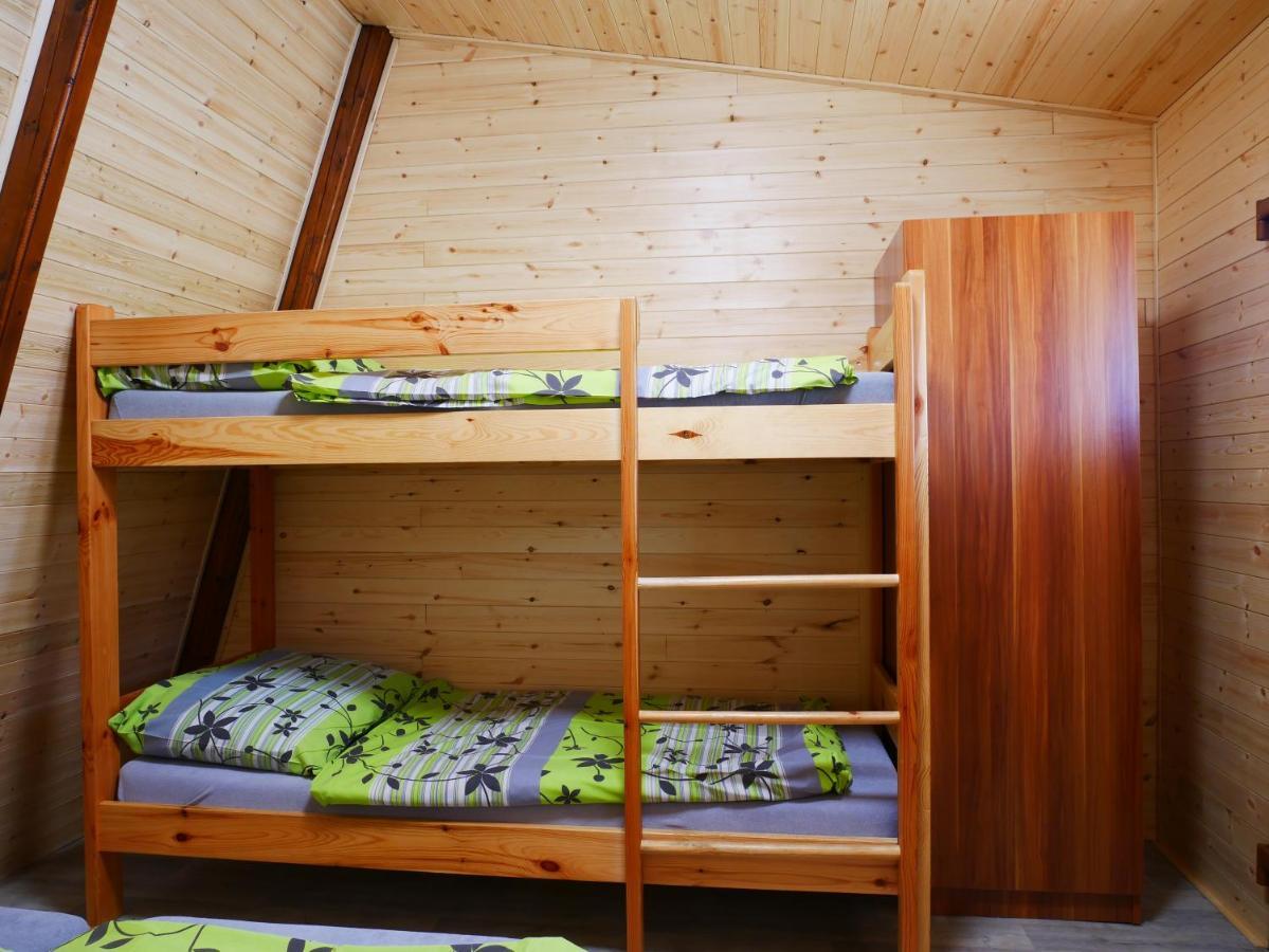 Camping Roznov รอชนอฟ ป็อด ราดโฮชติเย็ม ภายนอก รูปภาพ