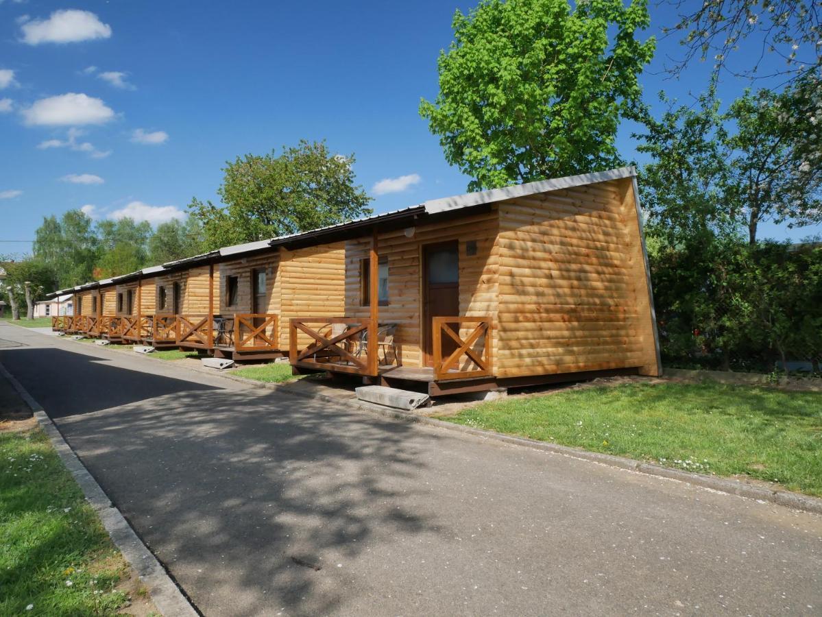 Camping Roznov รอชนอฟ ป็อด ราดโฮชติเย็ม ภายนอก รูปภาพ