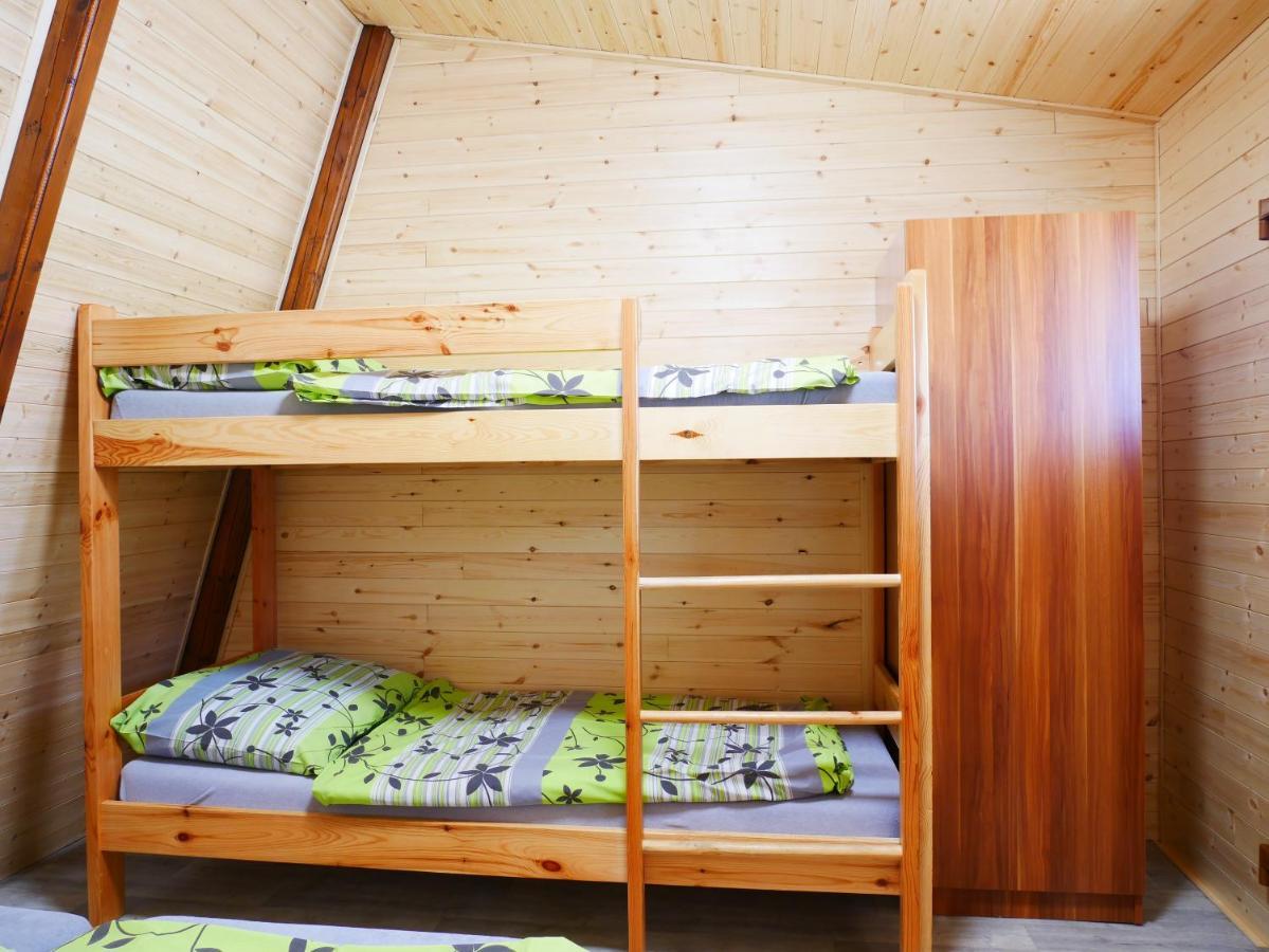 Camping Roznov รอชนอฟ ป็อด ราดโฮชติเย็ม ภายนอก รูปภาพ