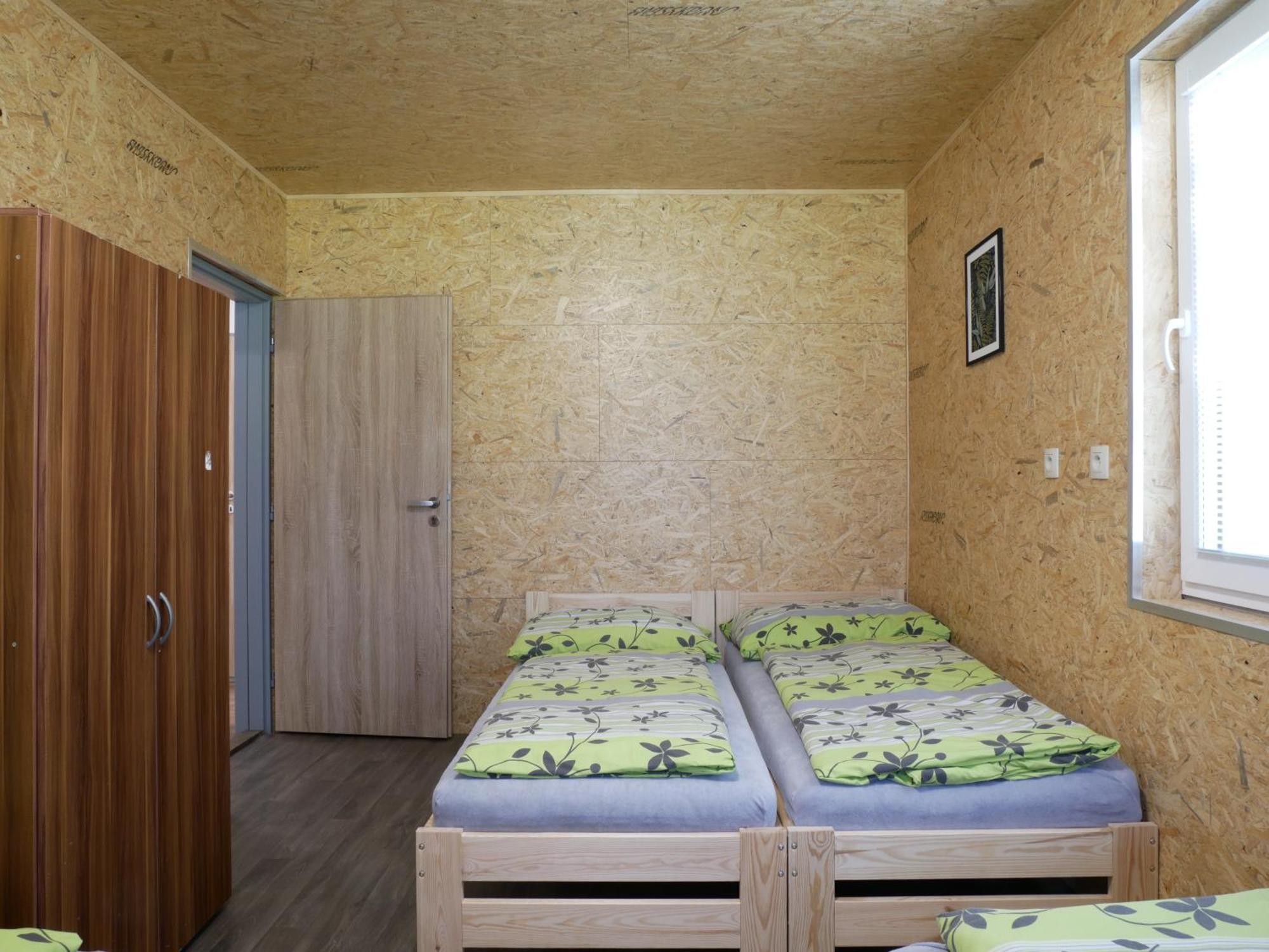 Camping Roznov รอชนอฟ ป็อด ราดโฮชติเย็ม ภายนอก รูปภาพ
