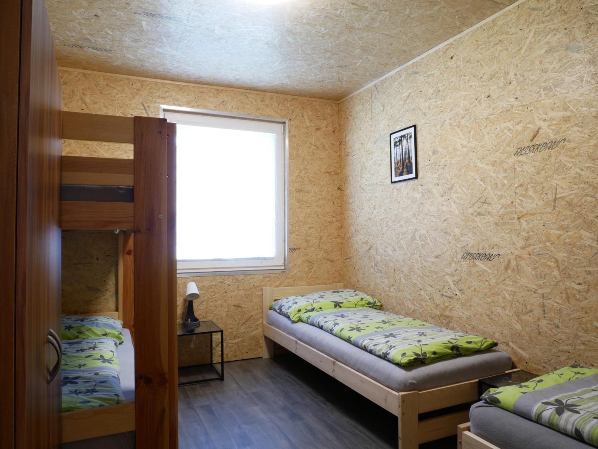 Camping Roznov รอชนอฟ ป็อด ราดโฮชติเย็ม ภายนอก รูปภาพ