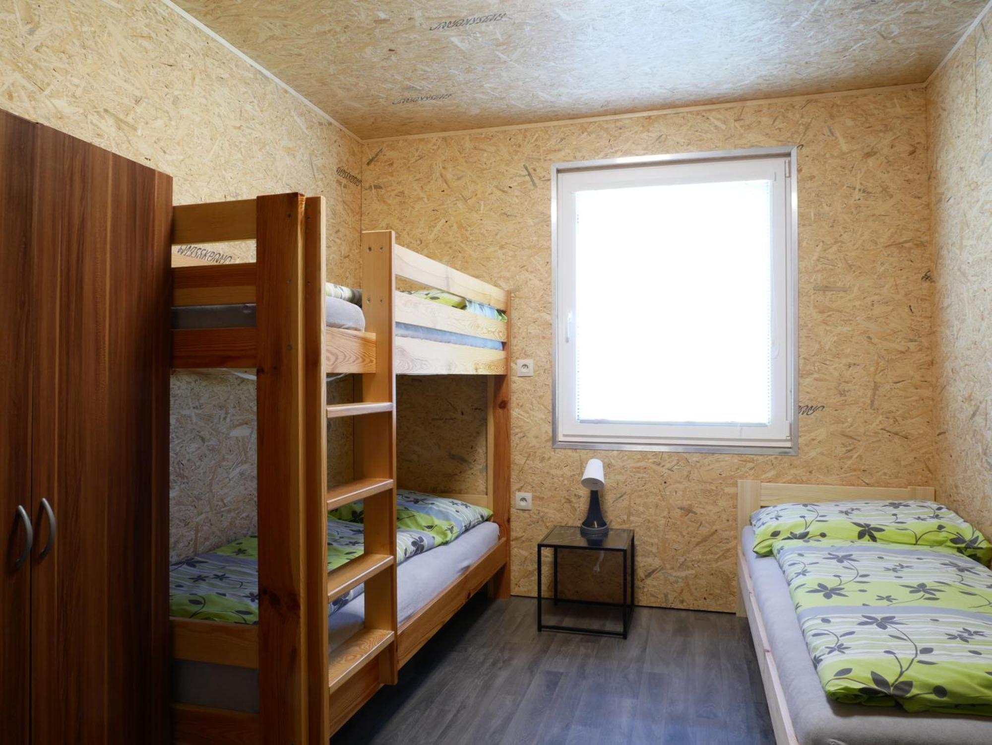 Camping Roznov รอชนอฟ ป็อด ราดโฮชติเย็ม ภายนอก รูปภาพ